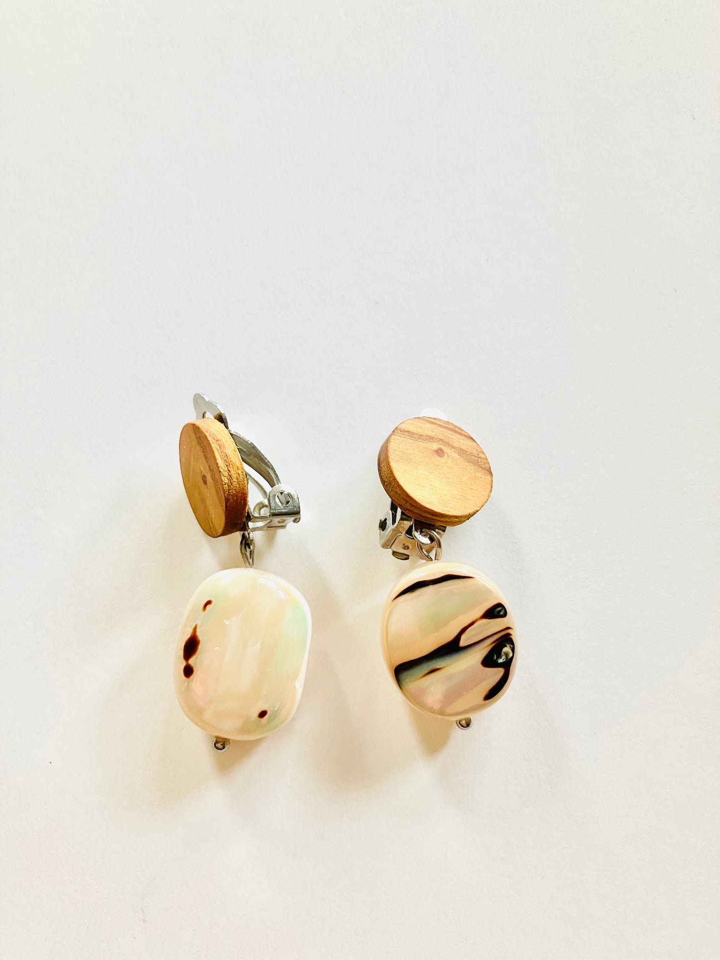 Boucles bois et nacre Clips